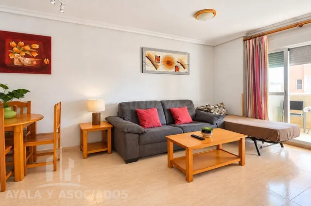 Apartamento en venta con terraza, piscina comunitaria y plaza de garaje, en la manga del mar menor, zona del estacio — 3