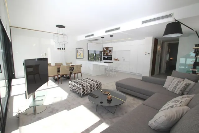 Chalet en Venta en San Miguel de Salinas: Encanto y Comodida - foto 4