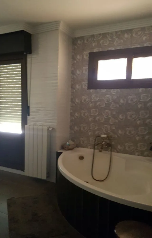 GRAN CASA EN MADRIGUERAS — 30
