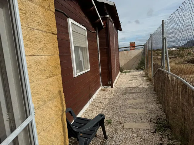 Finca rústica en proindiviso en La Alcoraya con casa prefabricada, piscina — 10