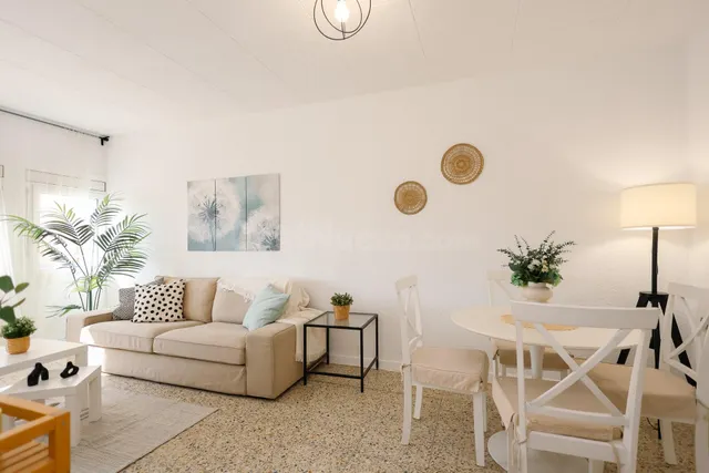 Piso en Venta en La Marina del Port - Oportunidad Única por €249,000 — 5