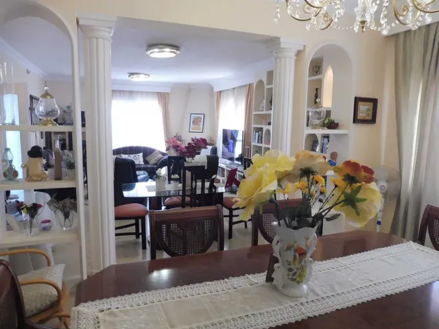 Villa grande con mucho potencial y vistas al mar zona Estupa Budista, Benalmádena — 6
