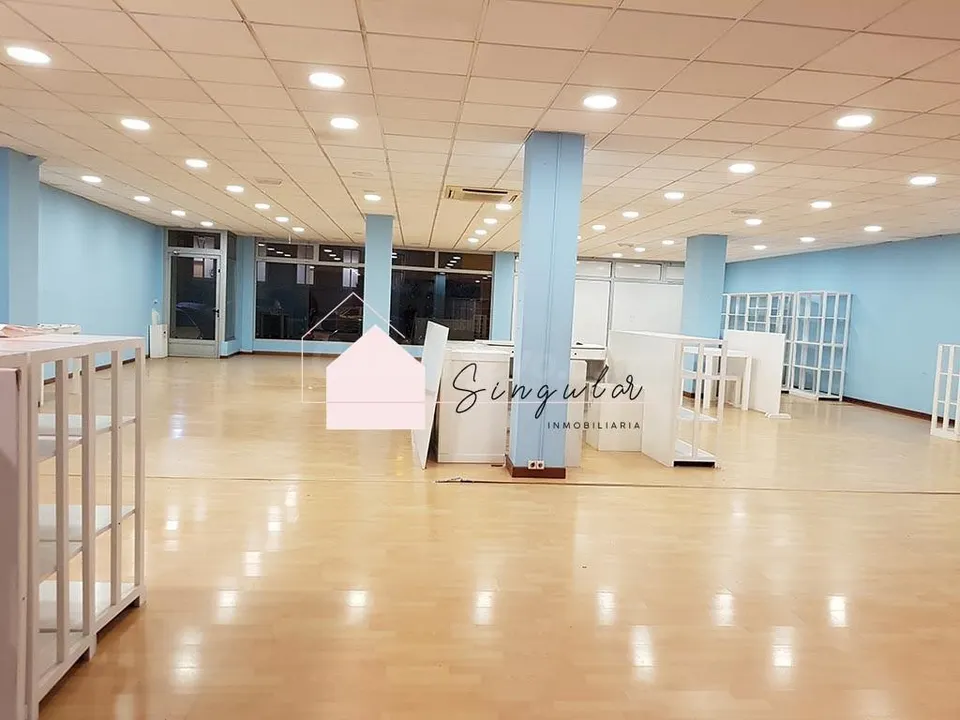 LOCAL COMERCIAL EN PONTEAREAS