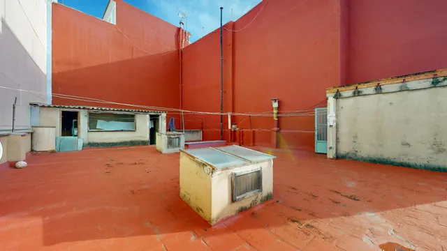 CASA DE DOS PLANTAS DE 180 M2 CADA UNA EN EL CORAZON DE TORRENT — 10
