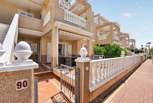 Exclusivo Apartamento con Gran Jardín Privado y Piscina Reso - foto 2