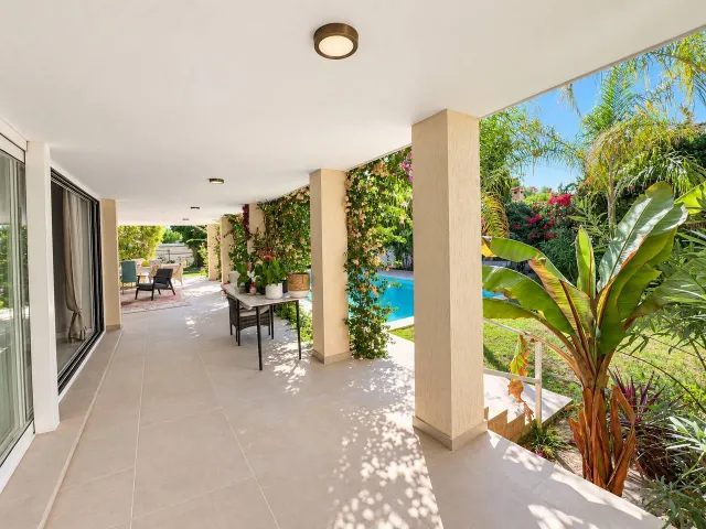 Exclusiva villa de lujo en san juan: dos casas independientes y oasis privado — 21