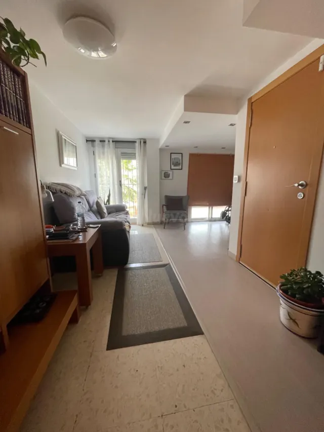 Amplia vivienda con garaje y trastero en el centro de Vilama