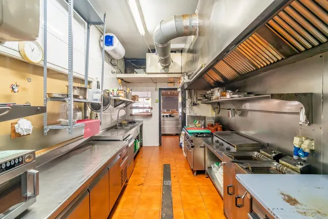 Restaurante 225m² en venta - Centro — 22