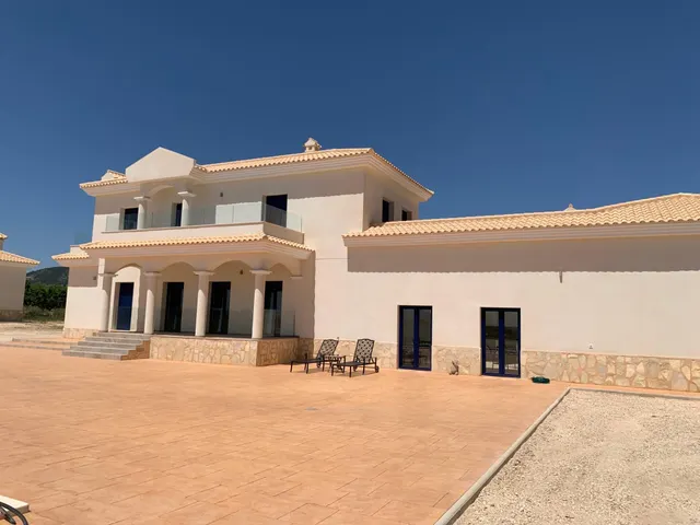 VILLAS DE OBRA NUEVA EN PINOSO — 18