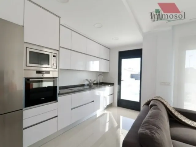 MAGNÍFICA VILLA EN LA MARINA, A PIE DE PLAYA — 7