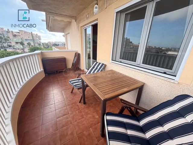 Apartamento con vistas al mar y la montaña en Cala Flores - foto 2