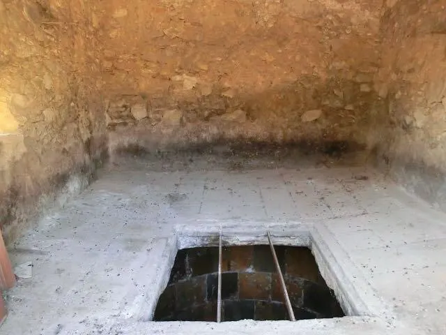 Finca de aprox 67 hectàreas. Con dos casas principales para reformar — 27