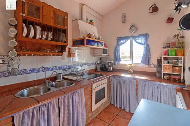 CASA RUSTICA CON ENCANTO CON TERRENO EN ARCHIDONA (MALAGA) - foto 5