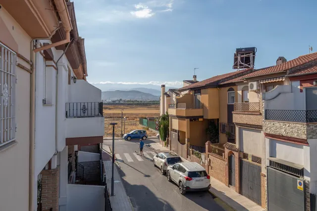 Amplia casa adosada en "la joya"....a escasos minutos del centro de Granada!! — 47
