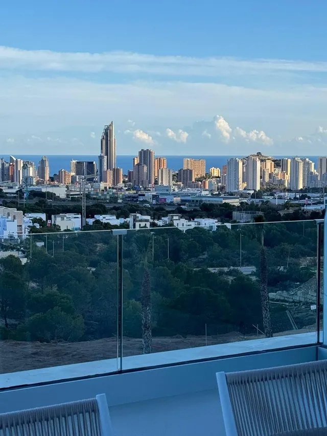SE VENDE APARTAMENTO EN FINESTRAT CON VISTAS AL MAR