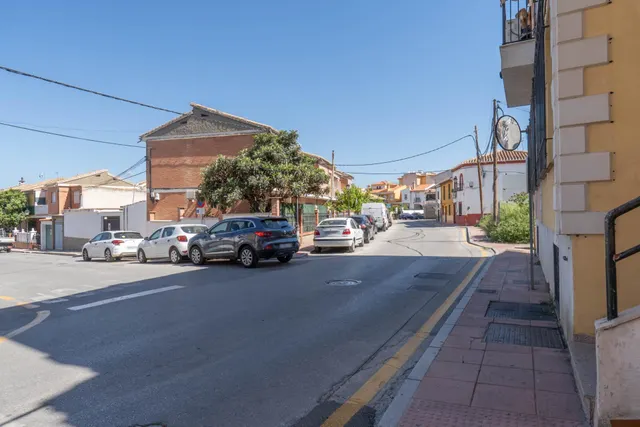 Increíble oportunidad en el centro de la Zubia ¡OJO NO SE HACEN VISITAS AL INTERIOR! — 16