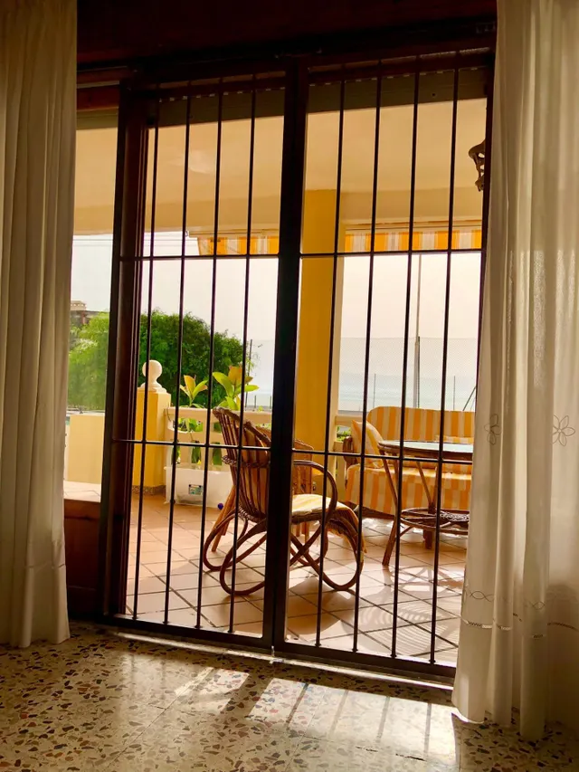 Villa privada con 6 habitaciones frente al mar en Guardamar playa. — 26