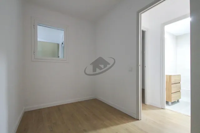 AMPLIA Y LUMINOSA VIVIENDA REFORMADA INTEGRAL CON BALCÓN Y ASCENSOR EN CERDANYOLA — 23