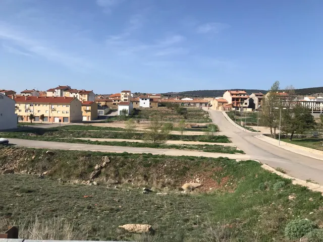 ESTUPENDO SOLAR EN VILLAFRANCA DEL CID PARA NUEVA PROMOCION  - foto 3