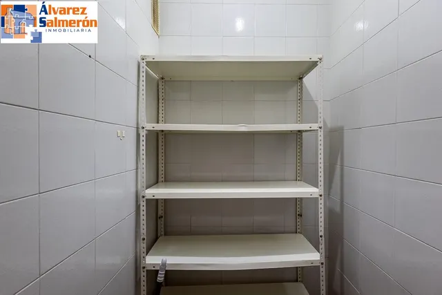 Espacio, luz y comodidad en una vivienda con grandes posibilidades en zona Alcampo — 12