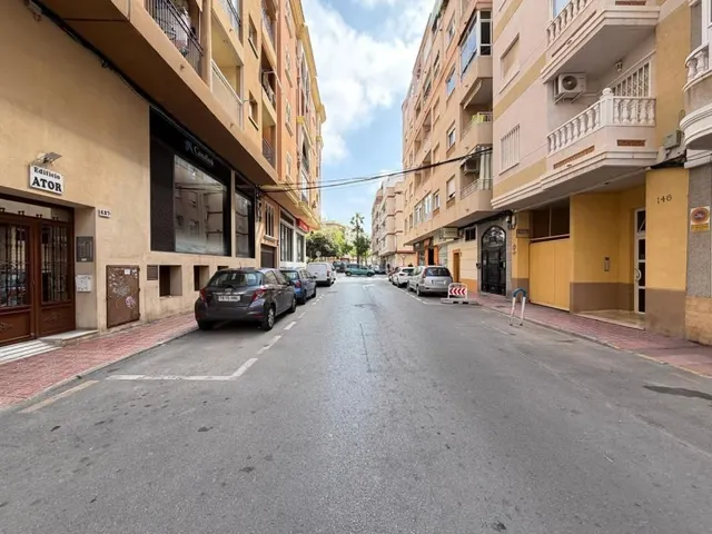 Garaje 26m² en venta - Estacion de autobuses — 18