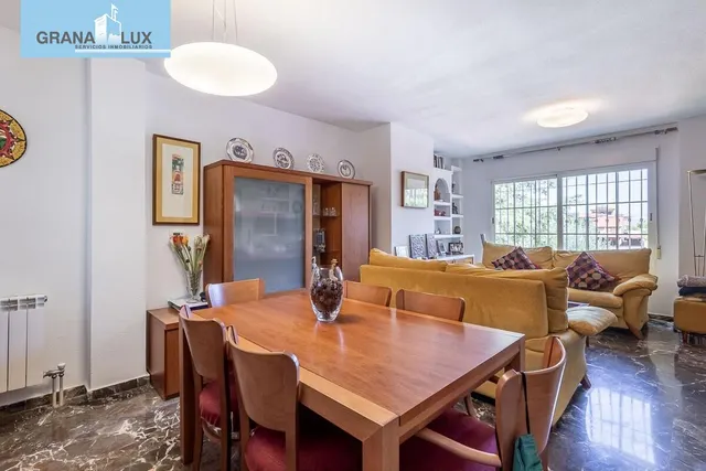 CASA PAREADA EN LA ZUBIA CON PISCINA, ZONA DE BARBACOA Y JARDÍN — 8