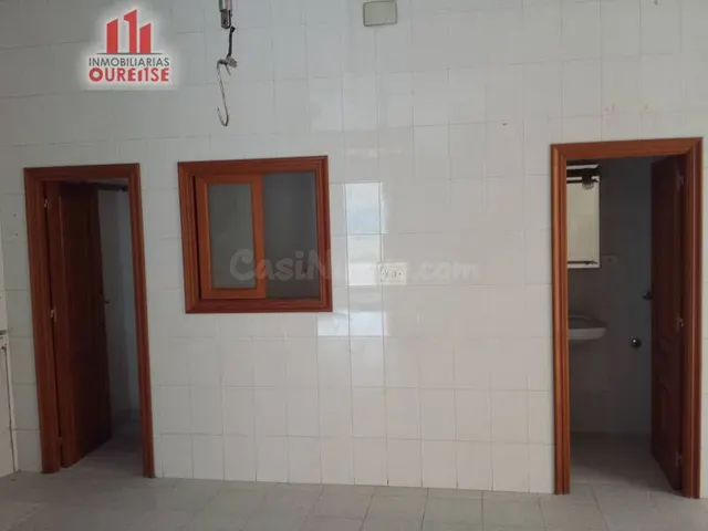 REF: 01604 LOCAL COMERCIAL CERCA DEL POSÍO — 4