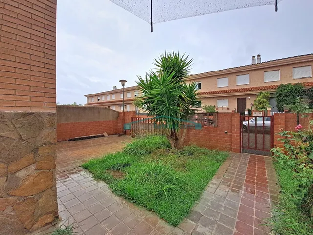 Chalet con jardín, 4 dormitorios y sótano independiente en Alfara de la Baronía — 5