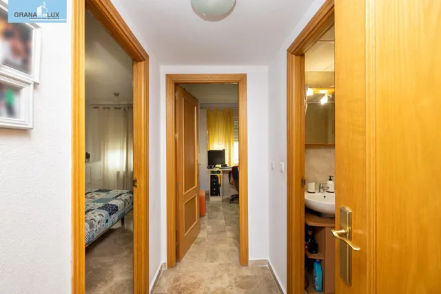 Piso de dos dormitorios en Sanders, en urbanización privada con piscina, pistas de padel, plaza de garaje y trastero — 17