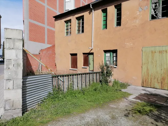 SE VENDE SOLAR EN AVENIDA PORTUGAL — 3