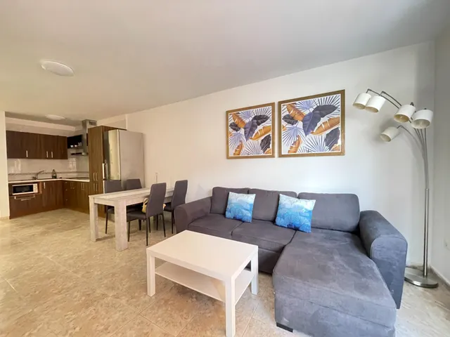 Apartamento amueblado en alquiler por corta estancia en El M