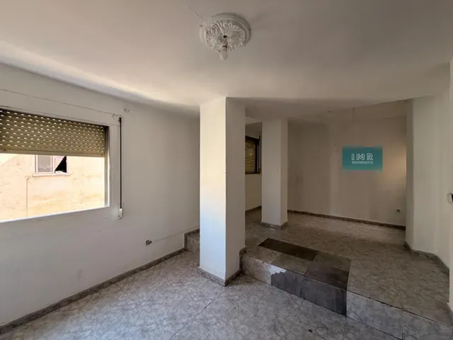 ¡Gran Oportunidad de Inversión y Reforma en San Juan de Aznalfarache! — 16