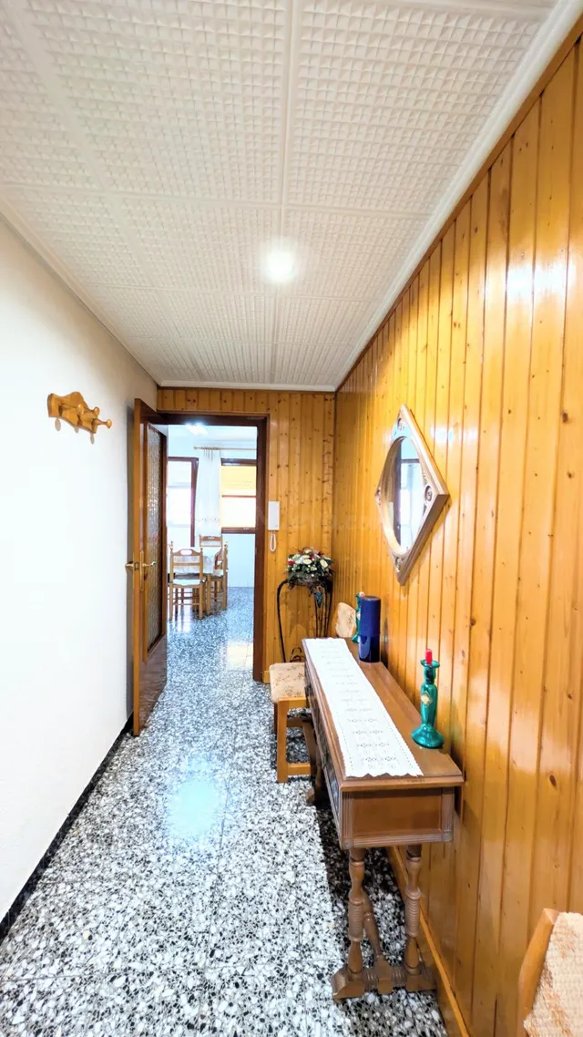 ESPACIOSA VIVIENDA DE 4 DORMITORIOS, BALCÓN, ORIENTACIÓN EST - foto 5