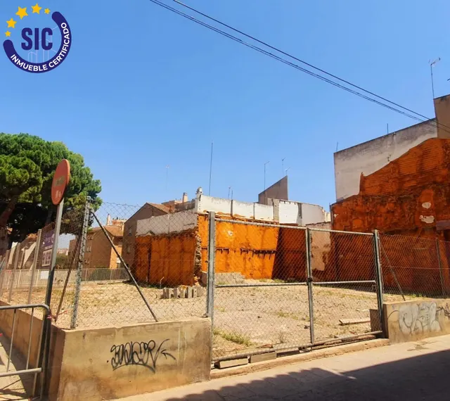 SOLAR URBANO EN EL CENTRO DE QUART DE POBLET — 3