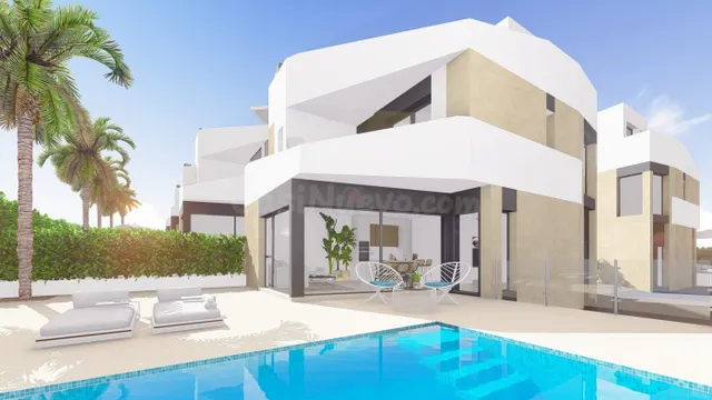MARAVILLOSA VILLA DE 3 DORMITORIOS, SOLÁRIUM, PISCINA PRIVAD - foto 2