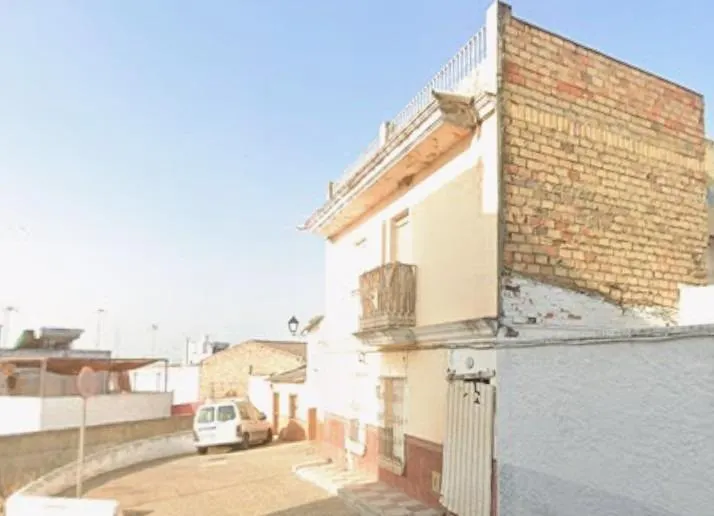 ADOSADO PARA REFORMAR A LA VENTA EN ALCALÁ DEL RÍO