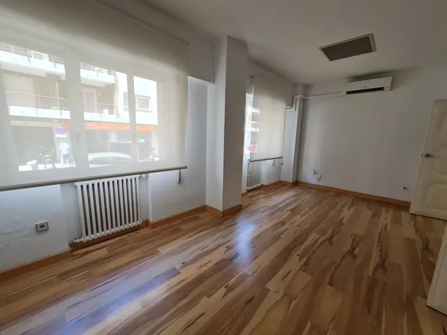 Magnífico piso para despacho profesional — 24