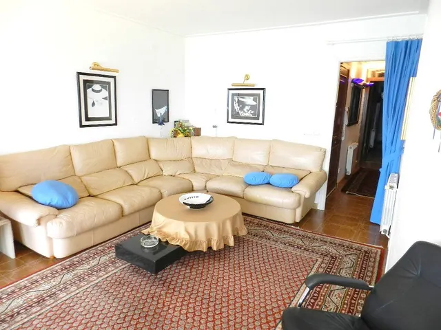 Apartamento situado en primera línea de la playa en el Passeig Josep Mundet — 6