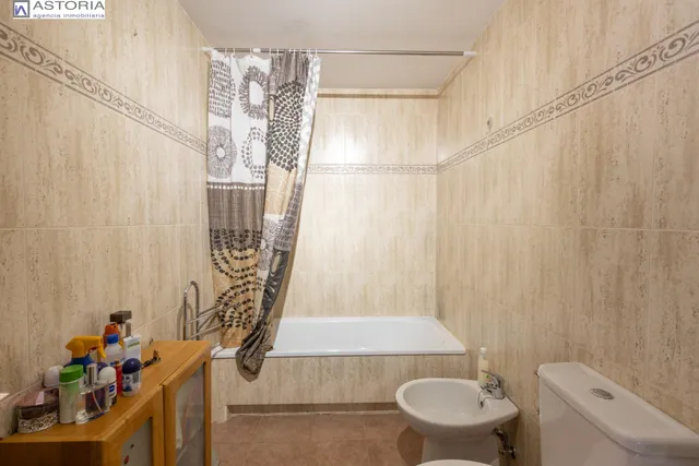 PISO VPO DE CUATRO DORMITORIOS CON GARAJE EN PADRE CLARET — 24