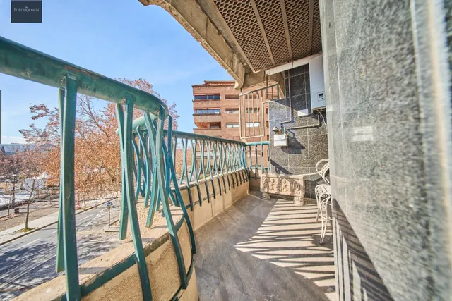 Residencia exclusiva en Paseo del Salón con vistas despejadas — 3
