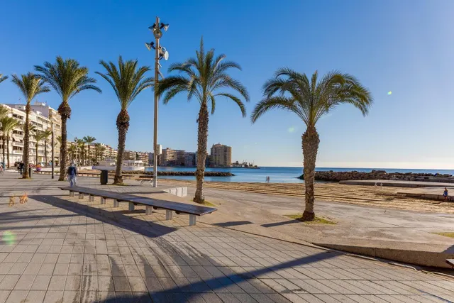 PRECIOSO APARAMENTO DE 1 DORMITORIO A 10 MINUTOS DE LA PLAYA — 12