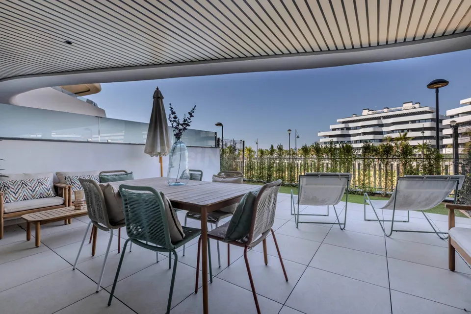Venta de piso con dos dormitorios en Torremolinos, Málaga, Costa del Sol