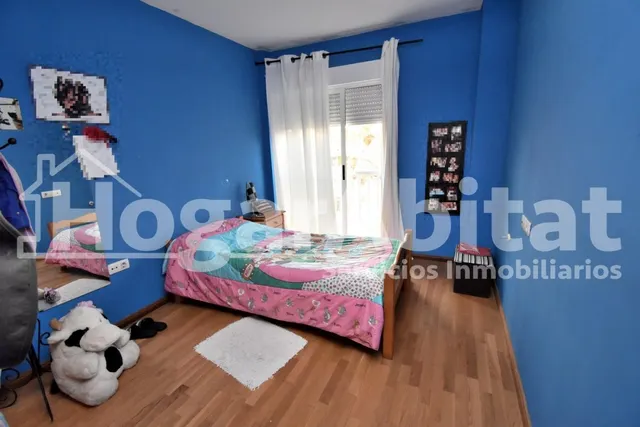 ADOSADO SEMINUEVO CON PISCINA, 2 TERRAZAS Y AMPLIO GARAJE — 25