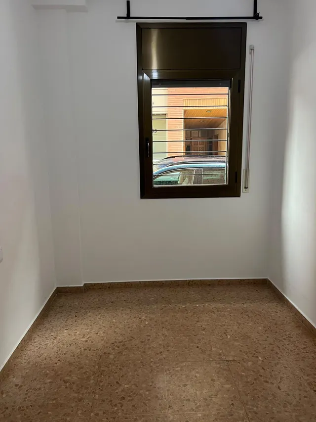 Planta baja de 3 habitaciones en el Eixample, junto a la Rambla de Sabadell — 15