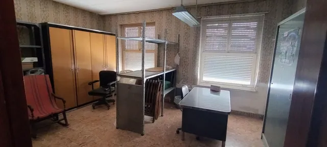 SE VENDE CHALET Y EDIFICIO DE 2 PLANTAS EN PETRER — 10