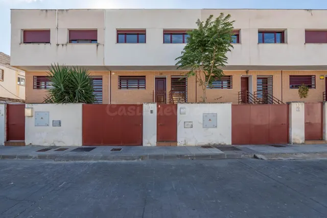 CASA EN VENTA EN BELICENA, GRANADA | ESPACIO, LUZ Y POSIBILI - foto 2