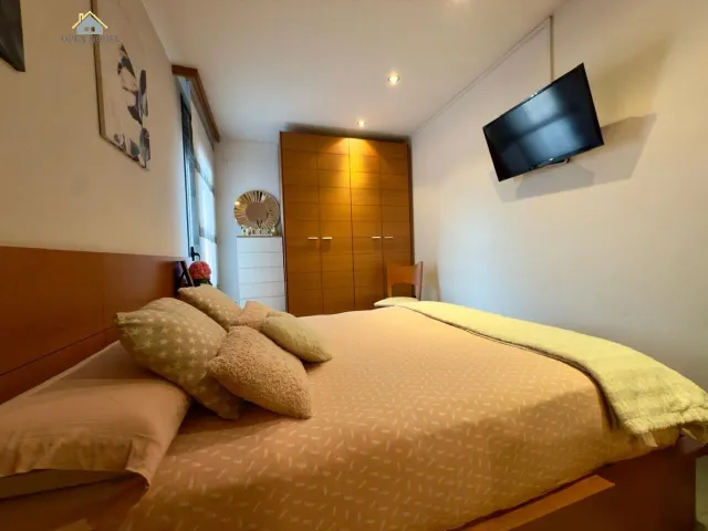 Bonito piso en venta en la Seu d'Urgell, edificio moderno con Box individual para dos coches. — 11