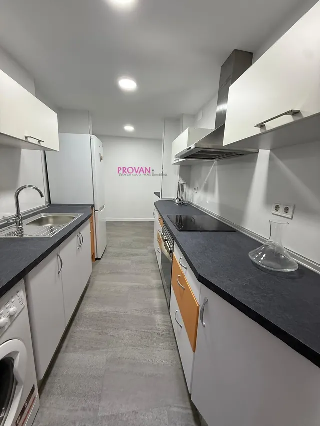 PISO REFORMADO EN ALQUILER CON 3 DORMITORIOS Y ASCENSOR !!! — 30