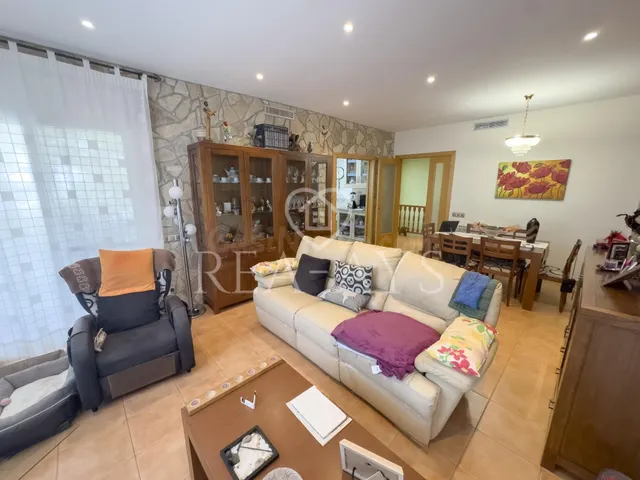 CASA EN VALLIRANA - SEMINUEVA - foto 5