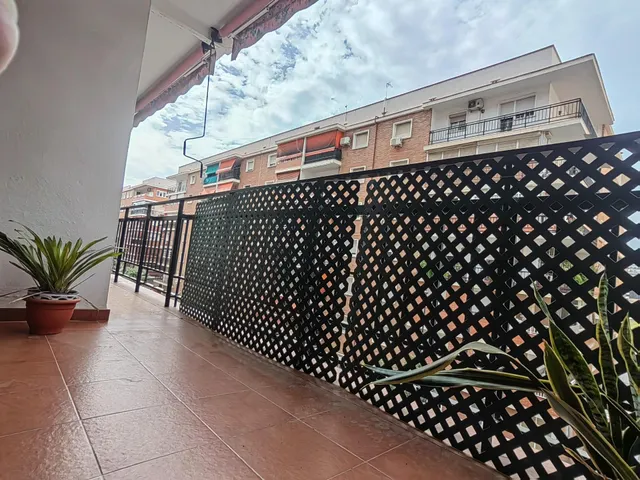 AMPLITUD, TERRAZA Y UBICACIÓN A POCOS MINUTOS DE LA PLAYA — 6